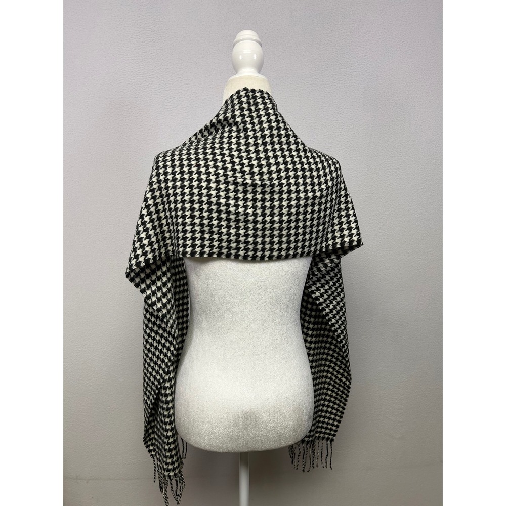 Classic Preppy OS Black White Houndstooth Fringed Knit Scarf Academia